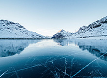 开拓者晒杨瀚森在球队商店购物视频:他真可爱