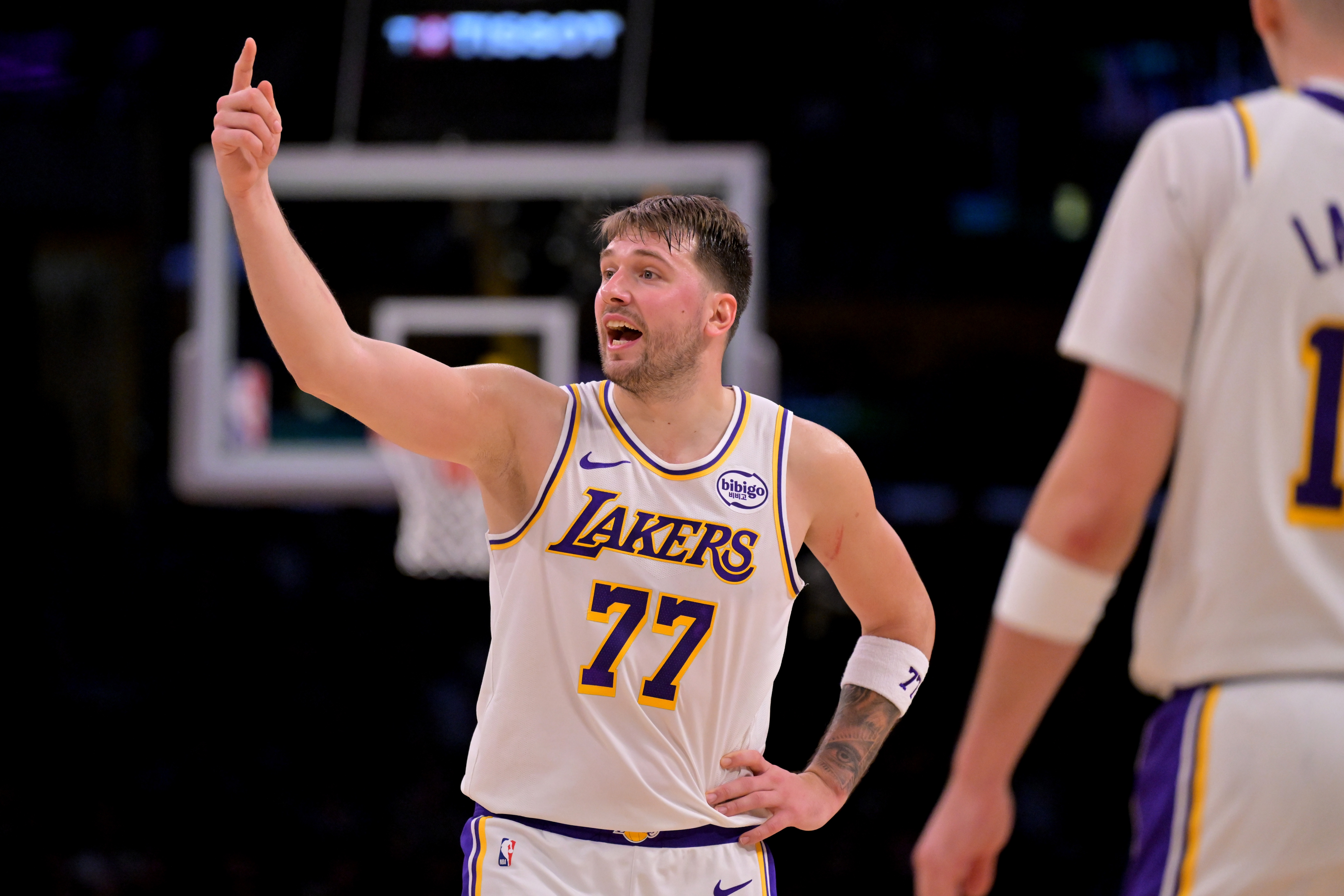 jjb-帕森斯：让东契奇一人主导进攻就会这样 没什么交易能让湖人质变