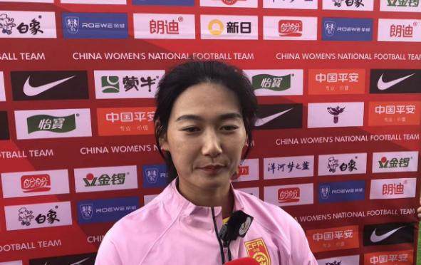 竞技宝-杨莉娜：球队防守逐步完善 水指导会给我们减压