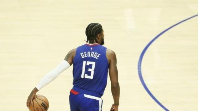 竞技宝测速站网址-再度空砍40+！快艇患上乔治依赖症 卢：我们要帮他