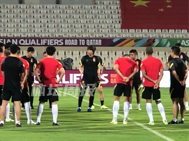 16面国旗等待飘扬 中越之战最后踩场国足三人缺阵