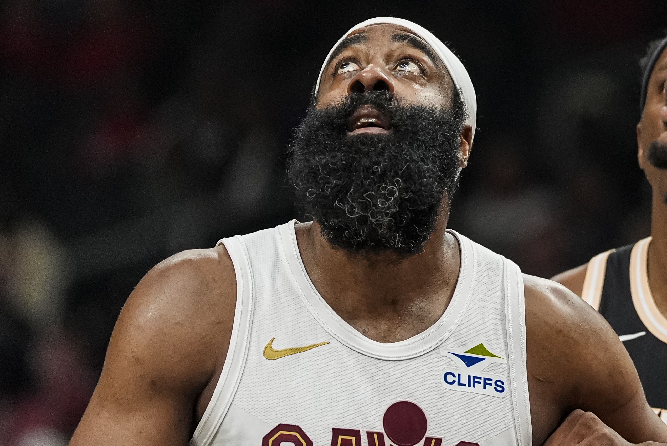 竞技宝测速站网址-常规赛收官战骑士迎战奇才 米切尔&amp;哈登&amp;莫布里&amp;阿伦不打